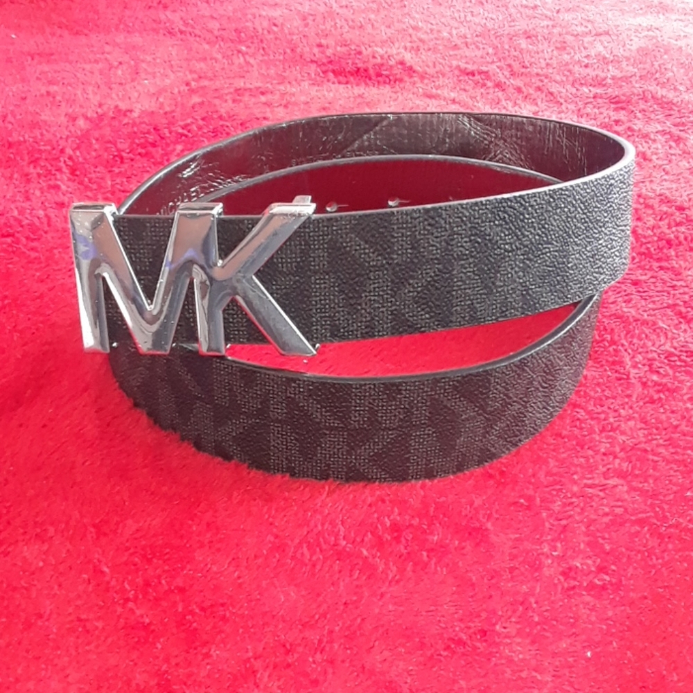 Michael Kors silver buckle belt